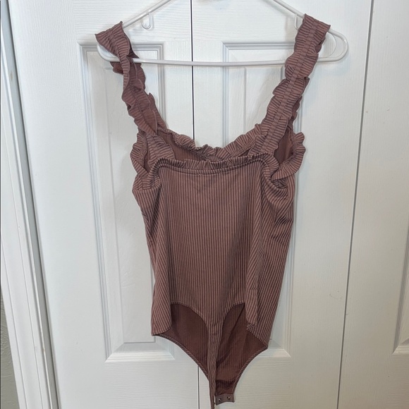 Pink Lily Ruffled Ribbed Bodysuit in Mauve - Picture 3 of 3